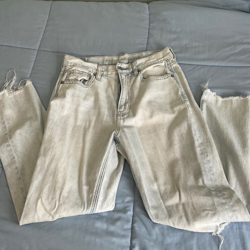 American Eagle mom jeans